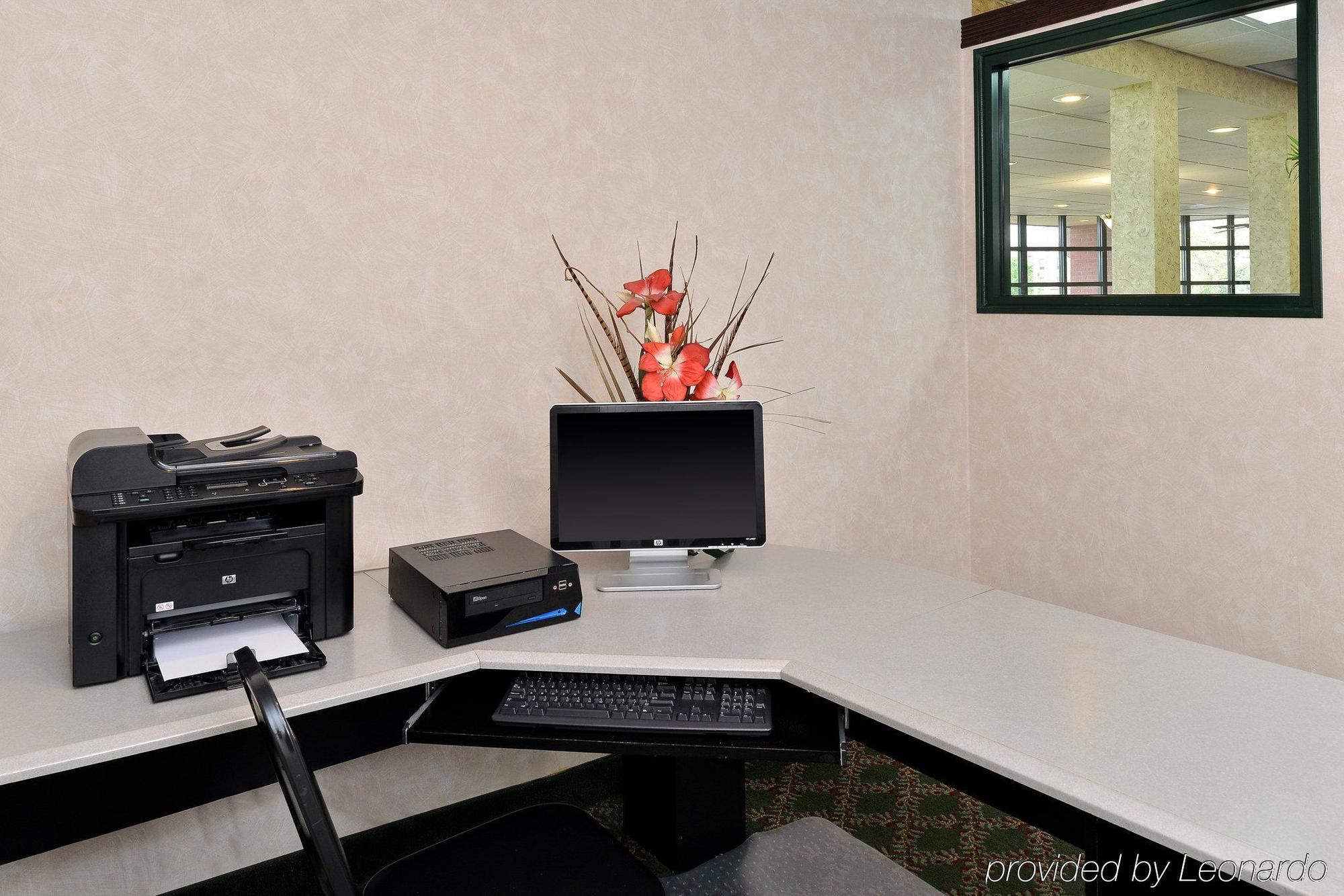 Americas Value Hotel 2*