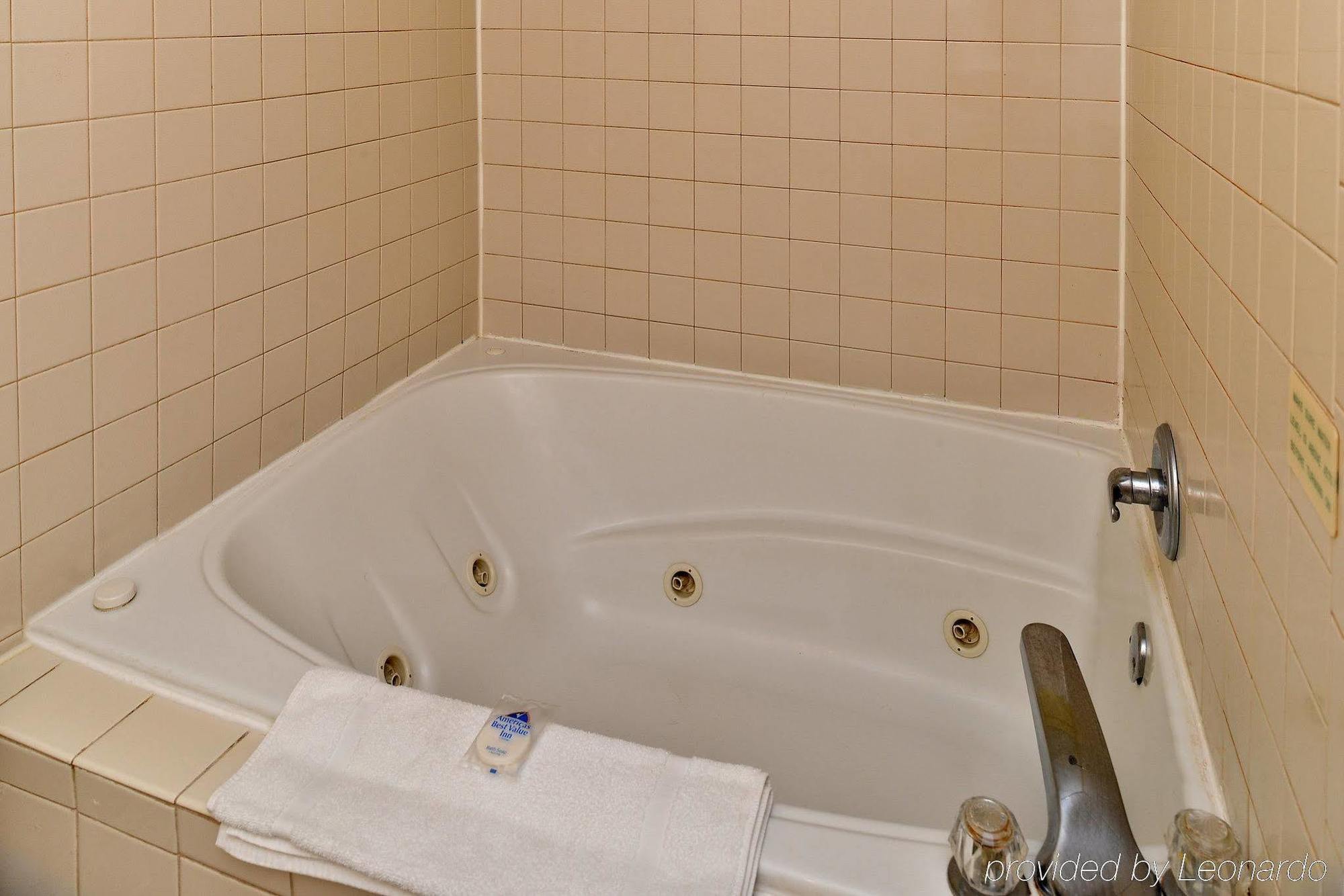 Americas Value Hotel