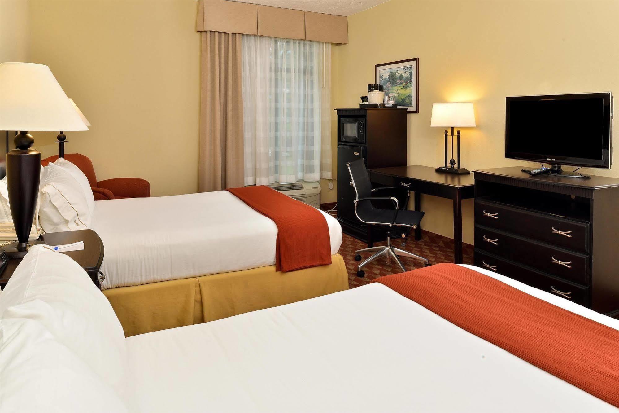 Americas Value Hotel