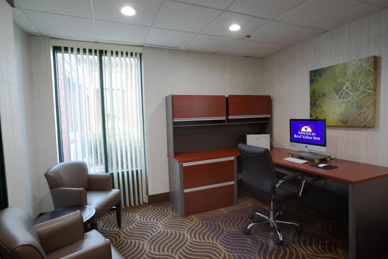 Americas Value Hotel West Point