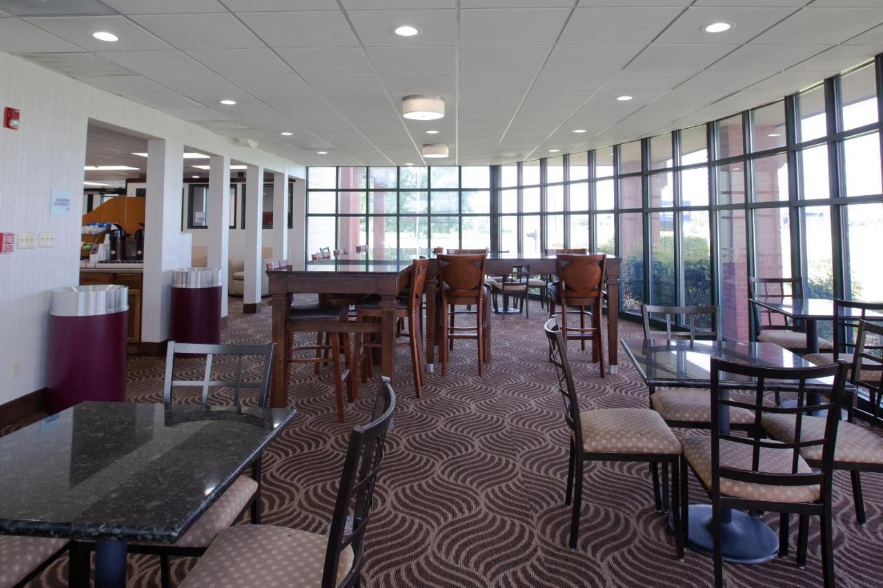 Americas Value Hotel West Point